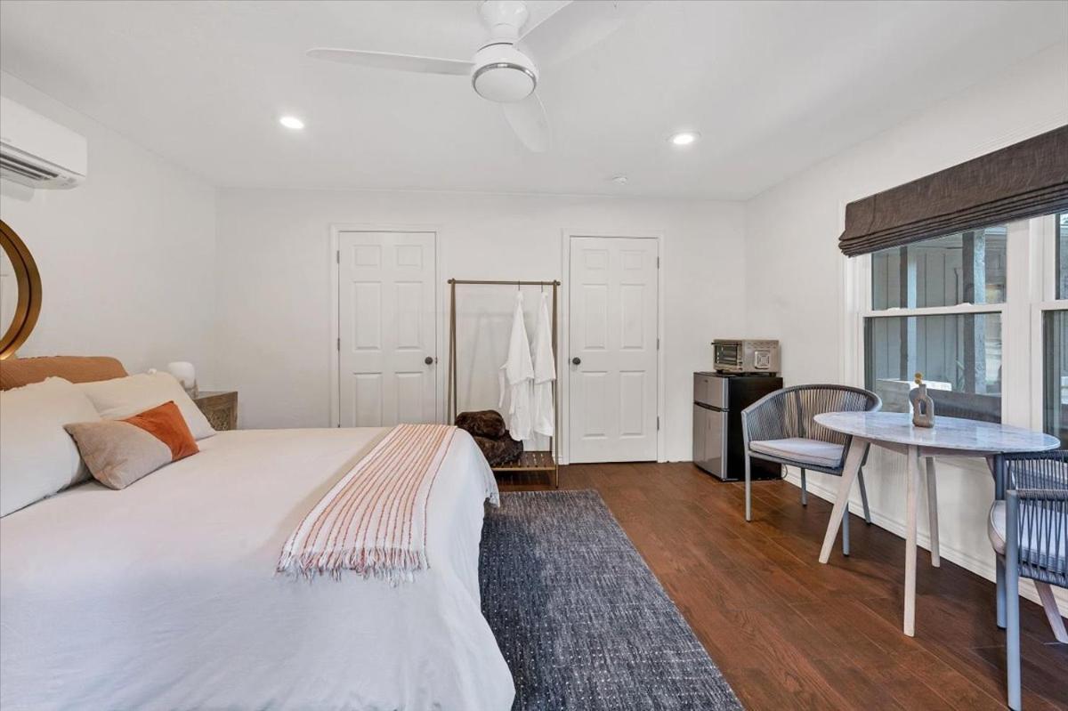 Relaxing Alpaca Ranch Mins From Downtown Wimberley Villa Exteriör bild